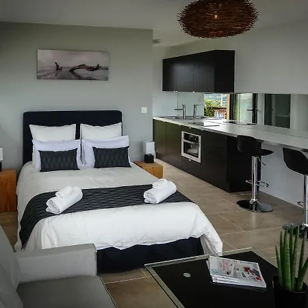 Black Apartment